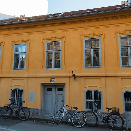 In Beim Lkh Apartment