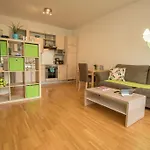 In Beim Lkh Апартаменты Грац